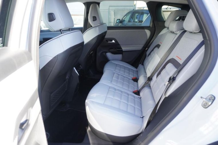 Citroën C5 Aircross, MAX Hybrid 145k Automatic, barva červená