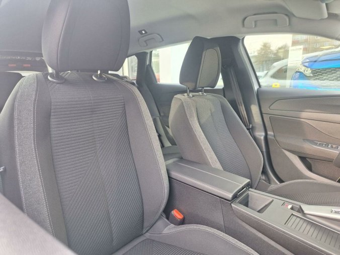 Peugeot 308, Peugeot 308 SW STYLE Hybrid 145 e-DCS6, barva šedá