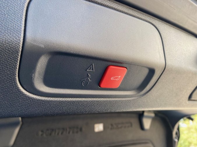 Peugeot 408, Peugeot 408  GT Plug-in HYBRID 225k - 0865, barva modrá