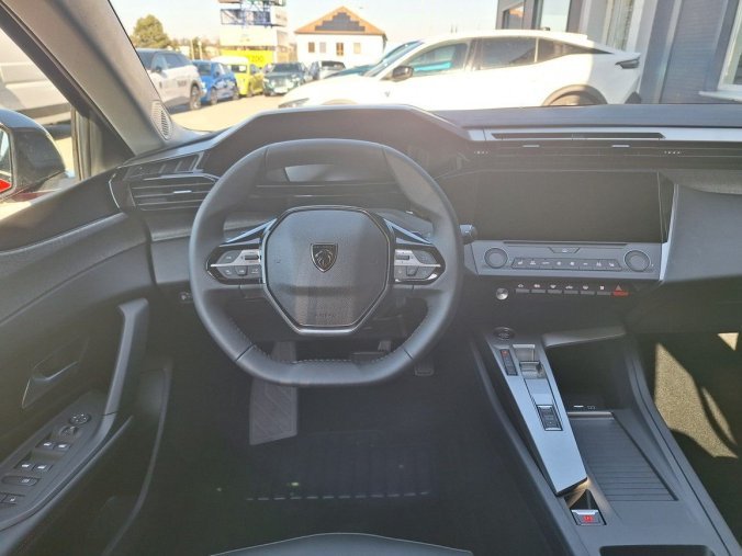Peugeot 408, Peugeot 408 ALLURE Hybrid 136 e-DCS6, barva červená