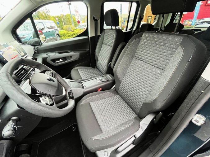 Peugeot Rifter, Peugeot Rifter GT BlueHDi 130 S&S EAT8, barva modrá