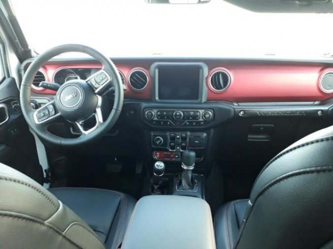 Jeep Wrangler, 2,0T 270 PS Rubicon Unlimited, barva bílá