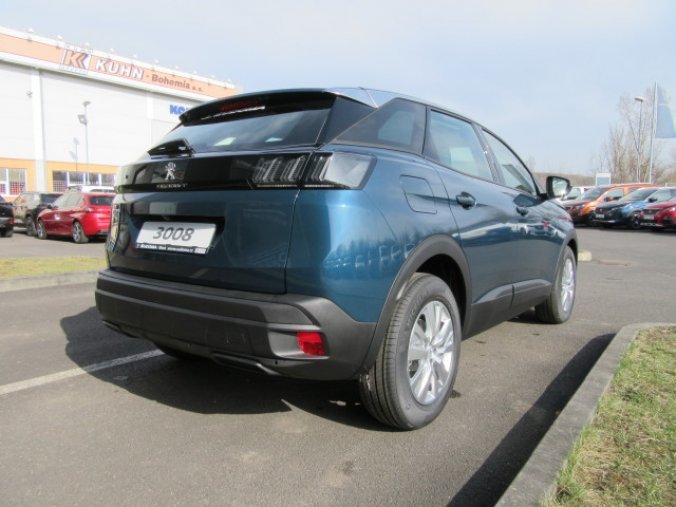 Peugeot 3008, Active Pack 1.2 PureTech 130k, barva modrá