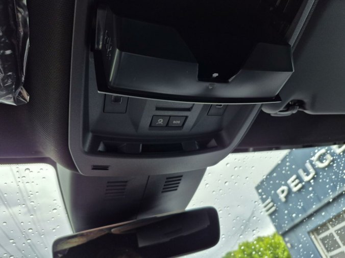Peugeot 3008, Peugeot 3008 GT Hybrid 145 e-DCS6, barva modrá