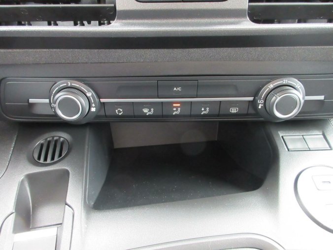 Peugeot Rifter, Peugeot Rifter LongAllure BlueHDi 130S&S MAN6, barva modrá