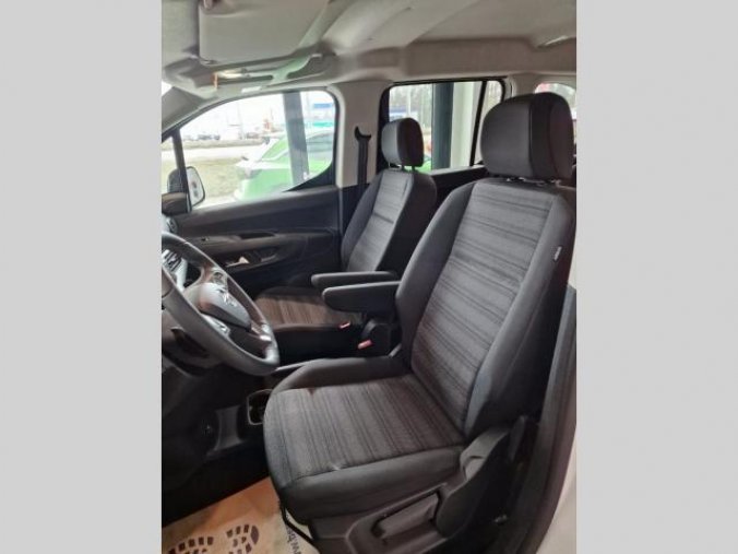 Opel Combo, Elegance PLUS 1.5 (96kW) AT8, barva bílá