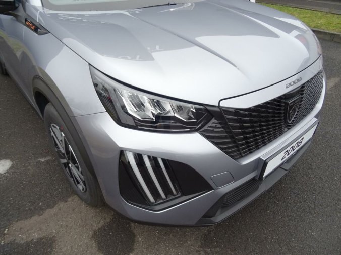 Peugeot 2008, Peugeot 2008 STYLE PureTech 100k MAN6, barva stříbrná