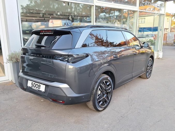 Peugeot 5008, Peugeot 5008 GT Hybrid 136 e-DCS6, barva šedá