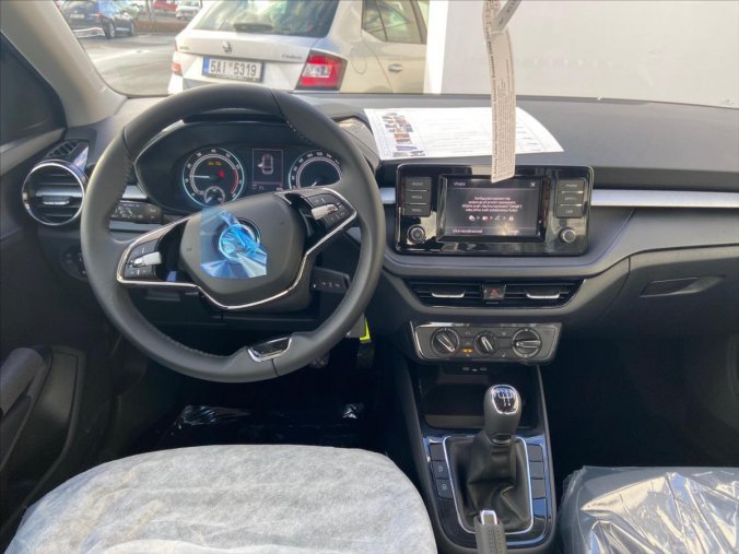 Škoda Fabia, 1,0 TSI 70 kW Ambition Plus, barva neuvedeno