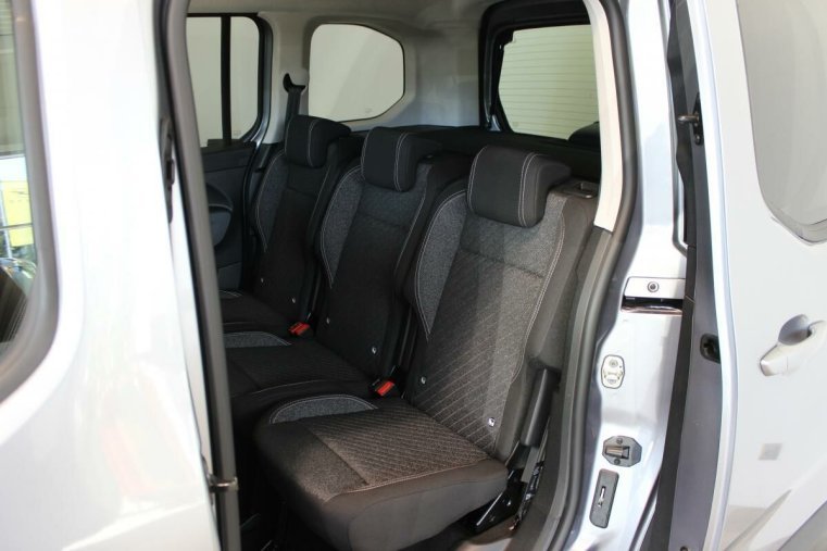 Peugeot Rifter, Peugeot Rifter ALLURE BlueHDi 130 S&S MAN6 N1, barva stříbrná