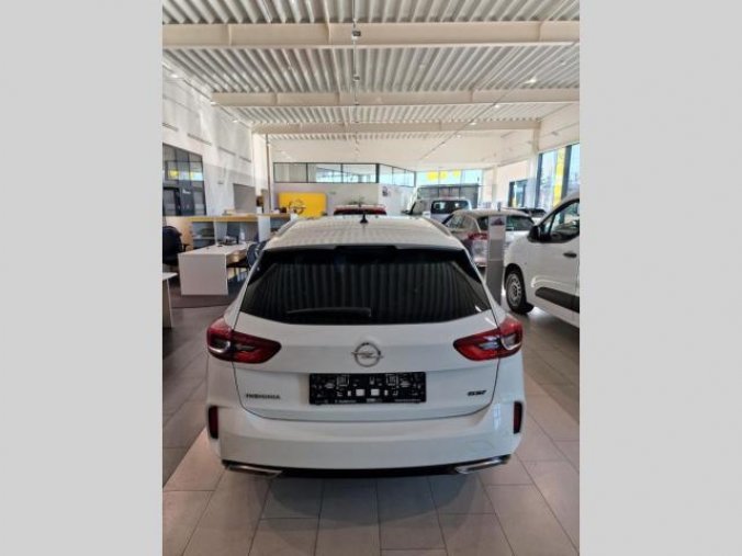 Opel Insignia, GSi ST 2.0T (169kW) AT9, barva bílá