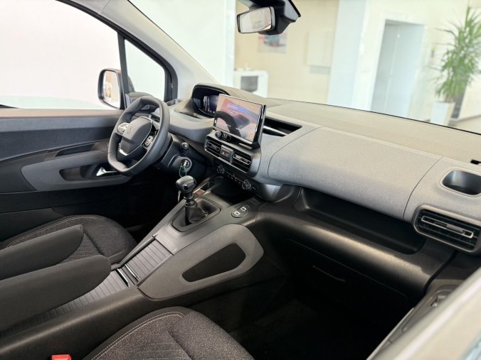 Peugeot Rifter, Peugeot Rifter ALLURE LONG 130k, 7míst, Winter, barva zelená