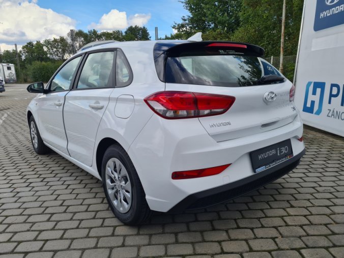 Hyundai i30, 1,5i 81 kW MT, barva bílá