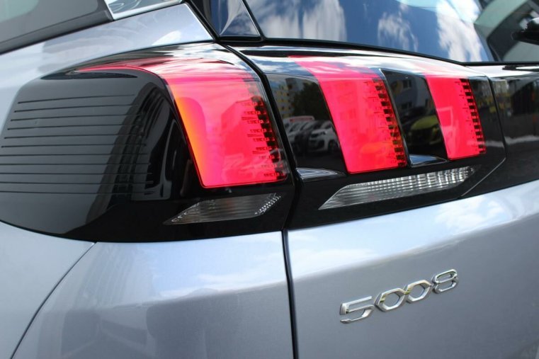 Peugeot 5008, Peugeot 5008 ACTIVE PACK 1.2 automat 130k, barva modrá