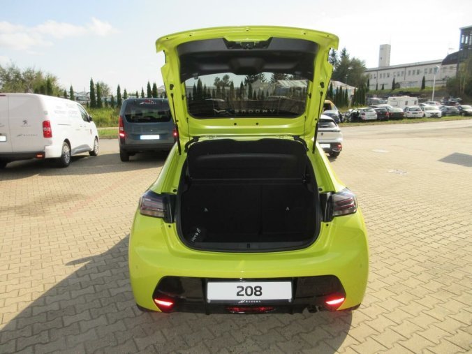 Peugeot 208, Peugeot 208 ALLURE Hybrid 100 e-DCS6, barva žlutá