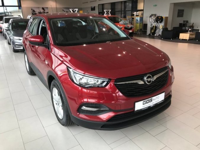 Opel Grandland X, SMILE 1.2T 96kW MT6, barva červená