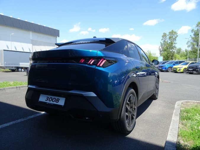 Peugeot 3008, Peugeot 3008 ALLURE HYBRID 145k e-DCS6, barva modrá