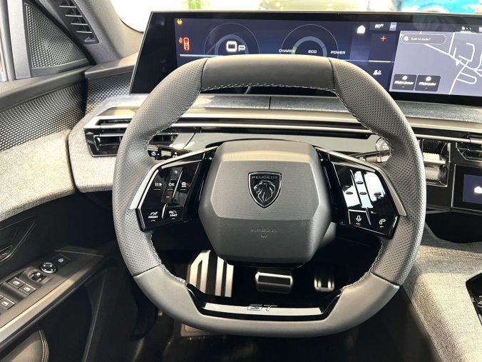 Peugeot 3008, Peugeot 3008 GT Hybrid 145k, El. Víko kufru, barva modrá