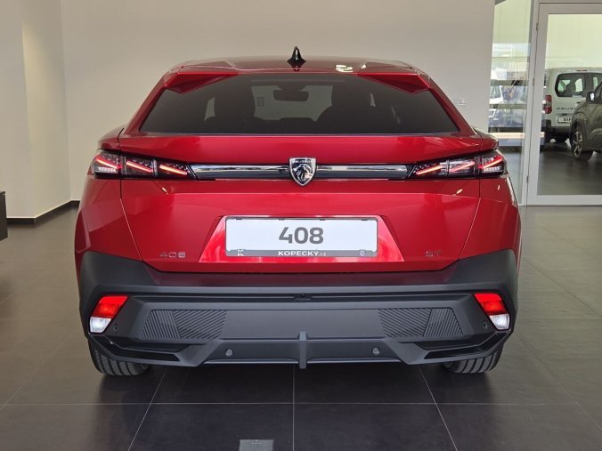 Peugeot 408, Peugeot 408 GT Hybrid 145 e-DCS6, barva červená