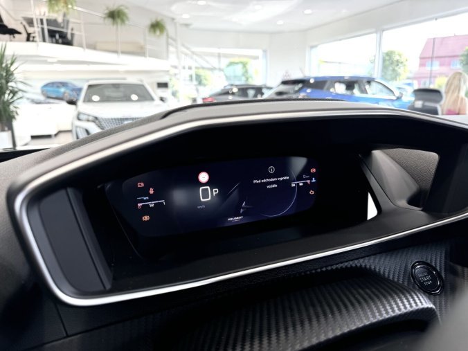 Peugeot 2008, Peugeot 2008 GT HYBRID 136k, Automat, barva černá