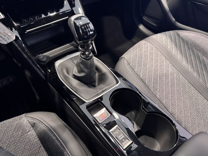 Peugeot 208, Peugeot 208 ALLURE - NOVÝ MODEL, manuál, barva šedá