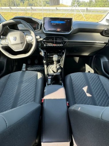 Peugeot 208, Peugeot 208 ALLURE PureTech 100 S&S MAN6, barva zlatá