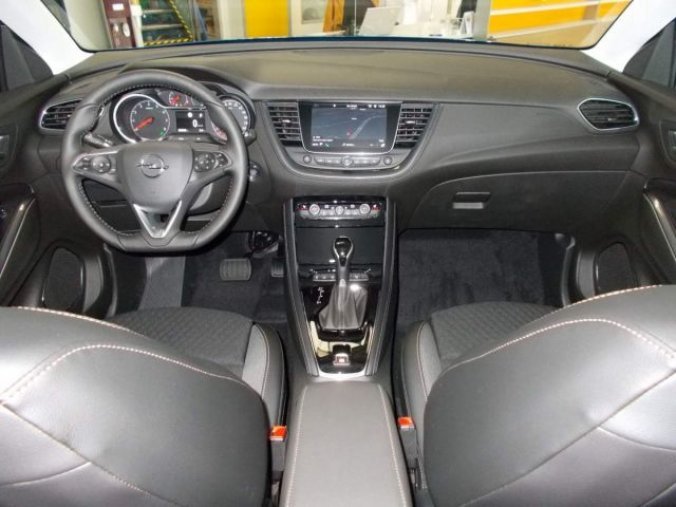 Opel Grandland X, Ultimate F 1.6 XHT S/S (133kW/, barva modrá