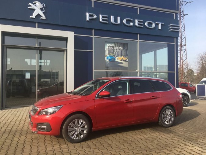 Peugeot 308, SW Allure Pack 1.2 130k MAN6, barva červená