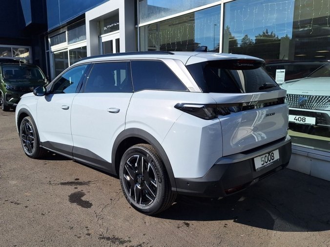 Peugeot 5008, Peugeot 5008 ALLURE Hybrid 145 e-DCS6, barva bílá