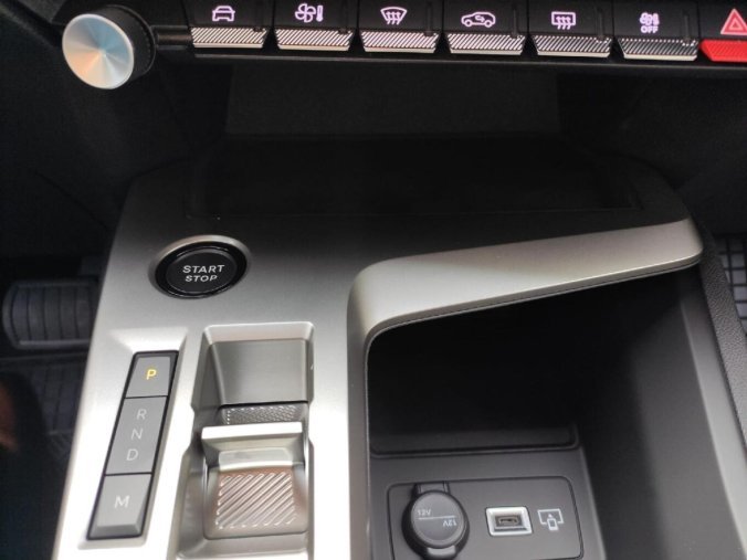 Peugeot 308, Peugeot 308 SW ALLURE NEW 1.5 HDI AUT8, barva šedá