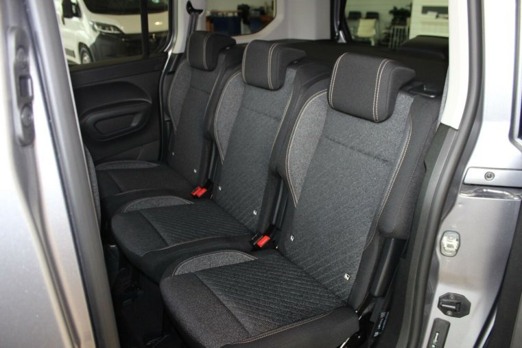 Peugeot Rifter, Peugeot Rifter ALLURE BlueHDi 100 S&S MAN6 N1, barva stříbrná
