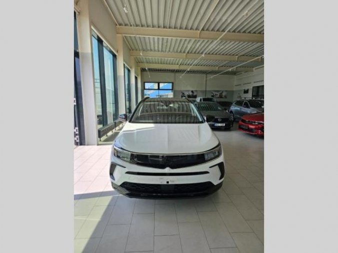 Opel Grandland X, GS Line 1.2Turbo AT8 (96kW), barva bílá