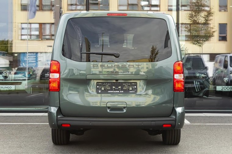 Peugeot Traveller, Peugeot Traveller 2,2 Allure BlueHDi Long 180 S&, barva zelená