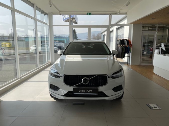 Volvo XC60, hatchback, MOMENTUM PRO SUV 2,0 B4 Mild-Hybrid, diesel, barva bílá