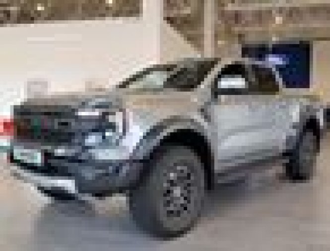 Ford Ranger, 3.0 EcoBoost V6 Twin-Turbo, barva stříbrná