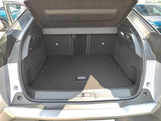 Peugeot 3008, Peugeot 3008 ALLURE 145k AUT HYBRID, barva stříbrná