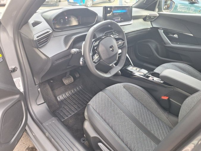 Peugeot 2008, Peugeot 2008 ALLURE 1.2 PT 130k EAT8, barva šedá