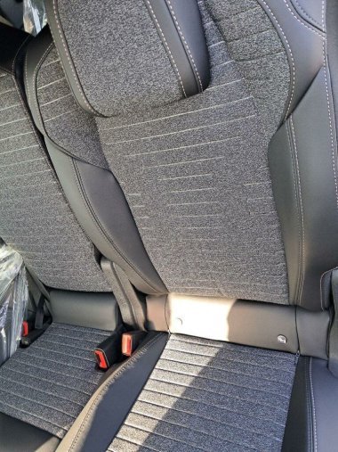 Peugeot 5008, Peugeot 5008 5008 ALLURE Hybrid 145 e-DCS6, barva modrá