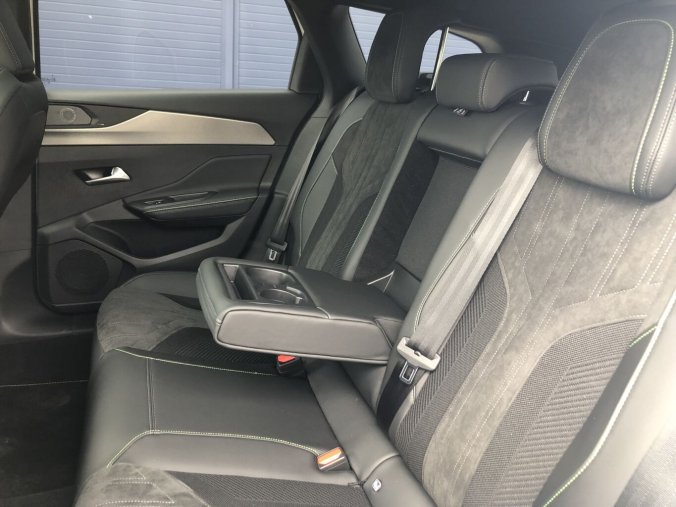 Peugeot 308, Peugeot 308 308 SW ALLURE Hybrid 145 e-DCS6, barva šedá
