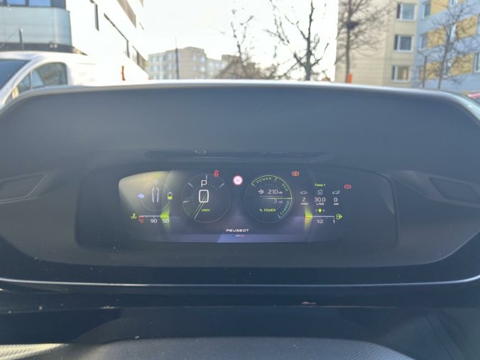 Peugeot 308, Peugeot 308 SW GT Hybrid 145 e-DCS6, barva bílá