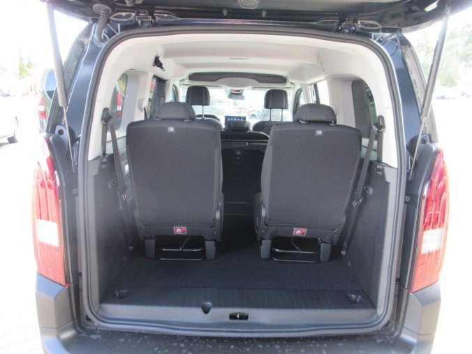 Peugeot Rifter, Peugeot Rifter LONG ALLURE HDi 130 MAN6 7míst, barva černá