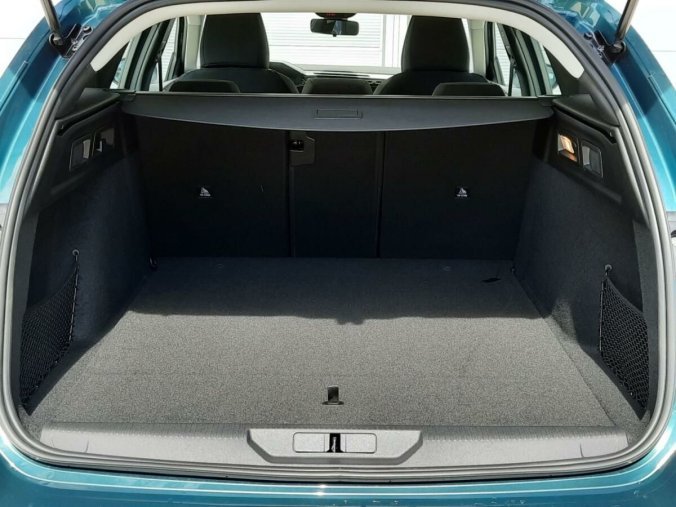 Peugeot 308, Peugeot 308 SW ACTIVE BlueHDi 130 S&S EAT, barva modrá
