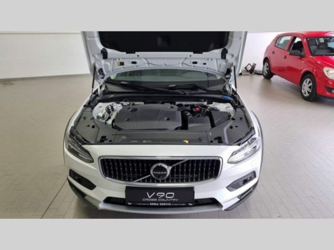 Volvo V90, B4 2.0L 197+14 HP AT8 AWD CROS, barva bílá