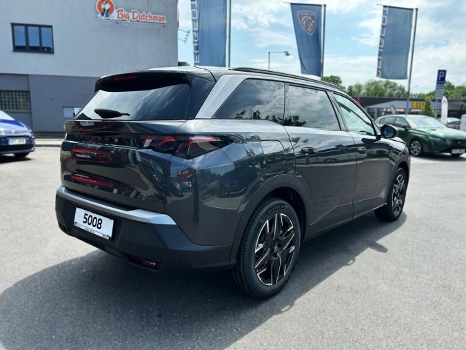 Peugeot 5008, Peugeot 5008 GT Hybrid 145 e-DCS6, barva šedá