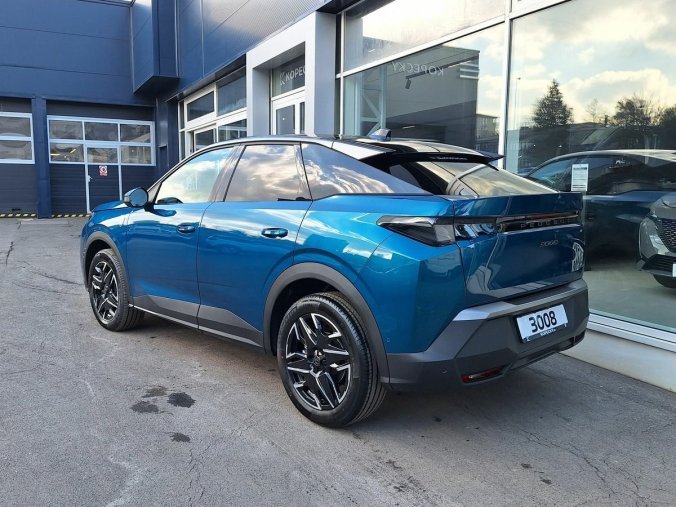 Peugeot 3008, Peugeot 3008 GT Hybrid 145 e-DCS6, barva modrá