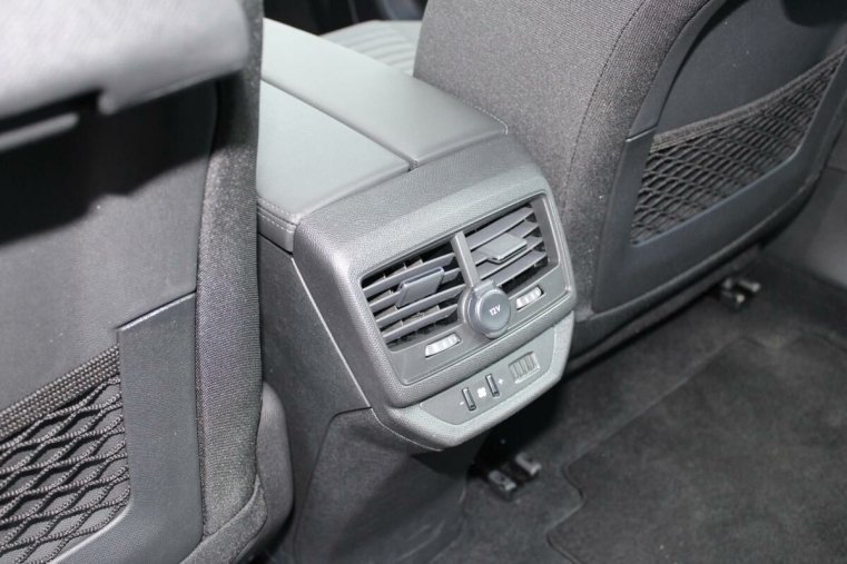 Peugeot 5008, Peugeot 5008 ACTIVE PACK 1.2 automat 130k, barva modrá