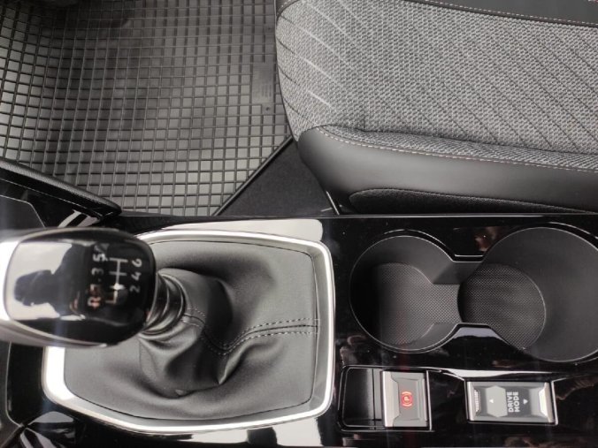 Peugeot 2008, Peugeot 2008 ALLURE 1.2 100k MAN6, barva modrá