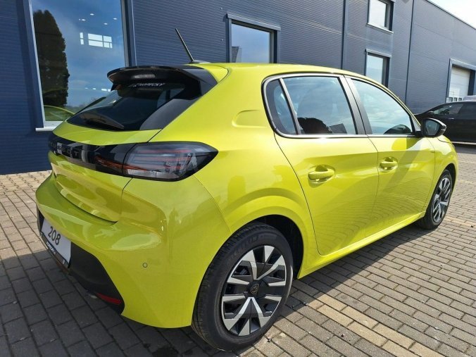 Peugeot 208, Peugeot 208 Style PureTech 100k MAN5, barva žlutá