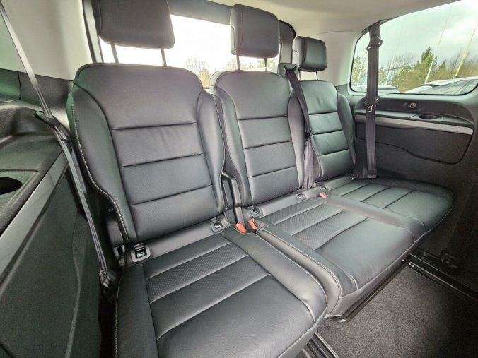 Peugeot Traveller, Peugeot Traveller Allure St. 2.0 BHDi 180k EAT8, barva šedá