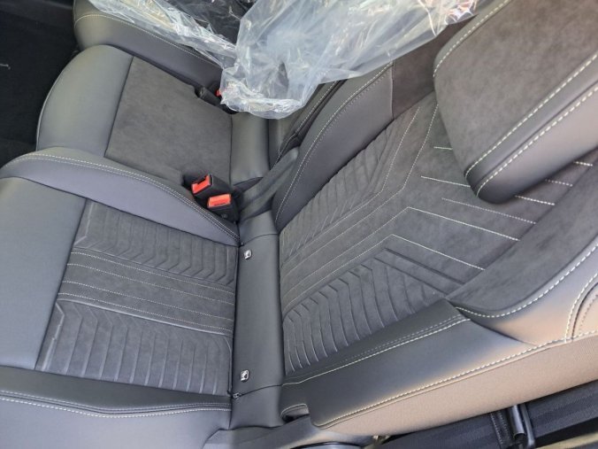 Peugeot 5008, Peugeot 5008 5008 GT Hybrid 145 e-DCS6, barva bílá